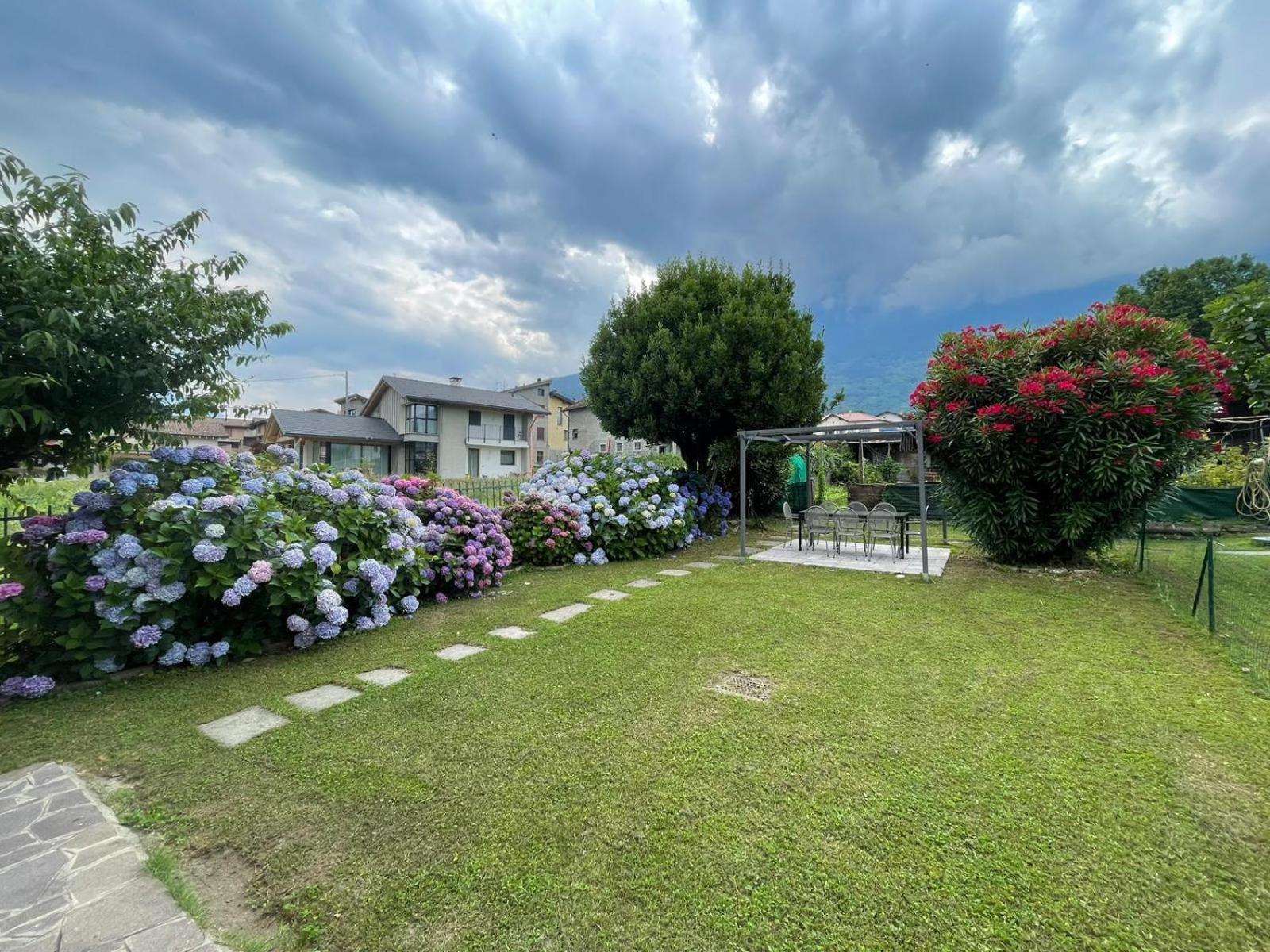 Como Lake Holiday Home คอลีโก ภายนอก รูปภาพ